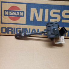 Original Nissan Laurel C32 Urvan E24 Blinkerhebel B5540-13E00