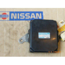 Original Nissan Bluebird U11 Vorglühsteuergerät 11067-05E06 11069-05E10