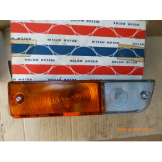 Original Nissan Datsun Violet 710 Blinker links 26125-K1610