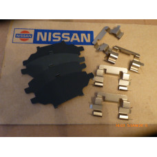 Original Nissan Almera Tino V10M Primera P12 Montage Set Bremsbelag vorne 41084-4U125