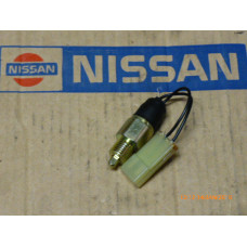 Original Nissan Schalter Rückfahrscheinwerfer 200SX 300ZX Patrol Laurel Silvia 32005-K1005 32005-K1015 32005-K1065 32005-K106A