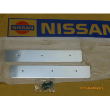 Original Nissan Maxima CA33 Einstiegsleisten hinten KE965-2Y220