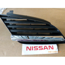 Original Nissan Primera P12 Kühlergrill rechts 62320-AU300