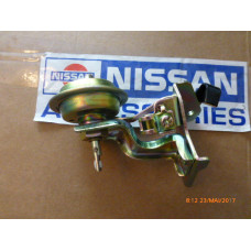 Original Nissan Micra K10 Ventil Vergaser 16262-08B00