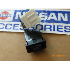 Original Nissan Terrano WD21 Schalter Scheibenwischer hinten 25260-60G00