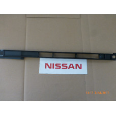 Original Nissan Bluebird T12 Grill vorne links 62673-D4000