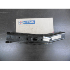 Original Nissan Primera P10 Träger hinten links 75520-90J30 75521-50J30