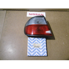 Original Nissan Primera P11 Rücklicht LH 26555-2F025