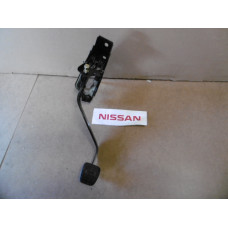 Original Nissan Terrano R20 Kupplungspedal 46503-2X830