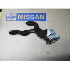 Original Nissan Datsun Laurel C230 Hebel Tank und Kofferraum Öffner 84640-Q1400