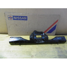 Original Nissan Primera P10 Strebe vorne 62516-50J35