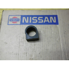 Original Nissan Sunny B12 Sunny N13 Buchse Stabilisator vorne 54613-82M00