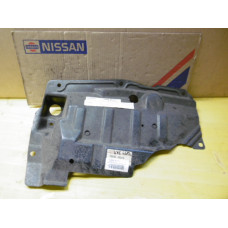 Original Nissan Primera P10 Verkleidung rechts 75896-90J10