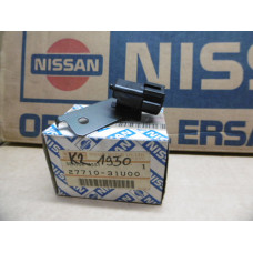 Original Nissan Maxima A32 Temperatursensor 27710-31U00