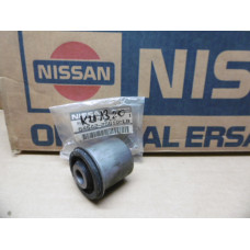 Original Nissan Pickup D22 Buchse Querlenker oben 54542-2S610